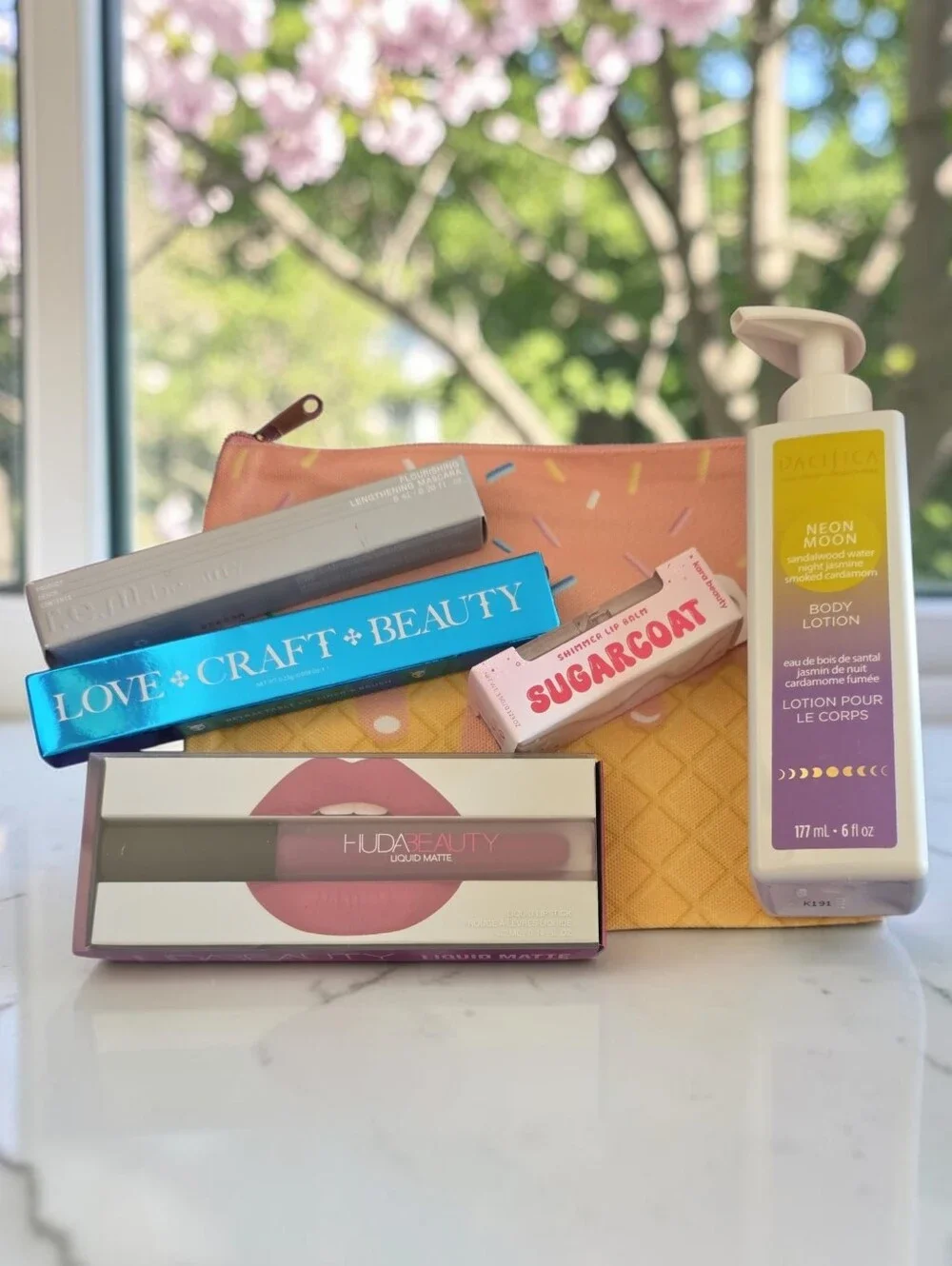 HUDA BEAUTY Liquid Matte And Beauty Bundke